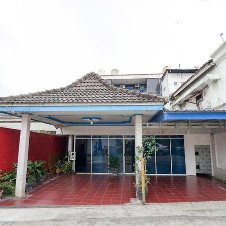 Oyo 2876 Hotel Idayu Palembang Extérieur photo