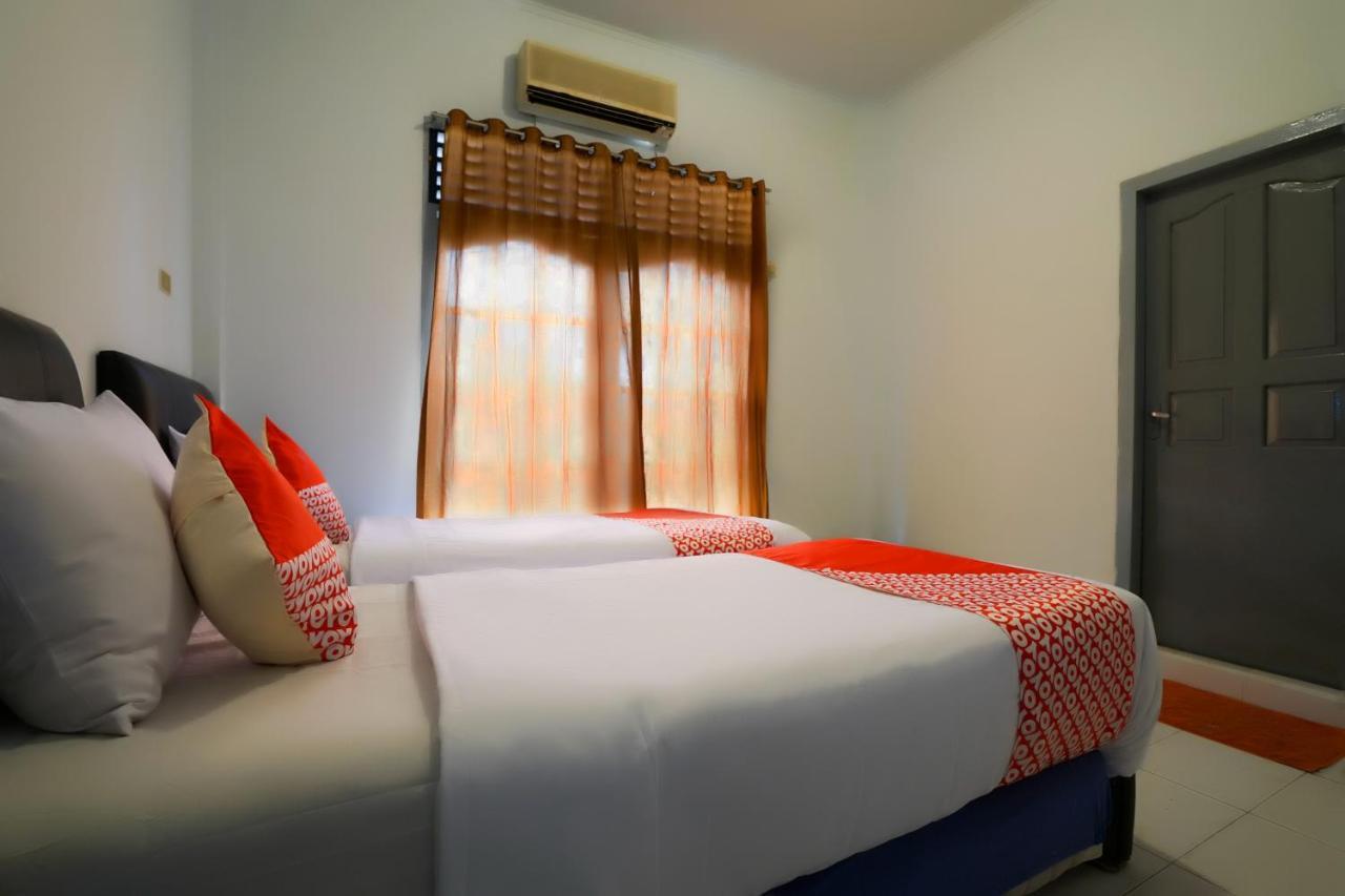Oyo 2876 Hotel Idayu Palembang Extérieur photo