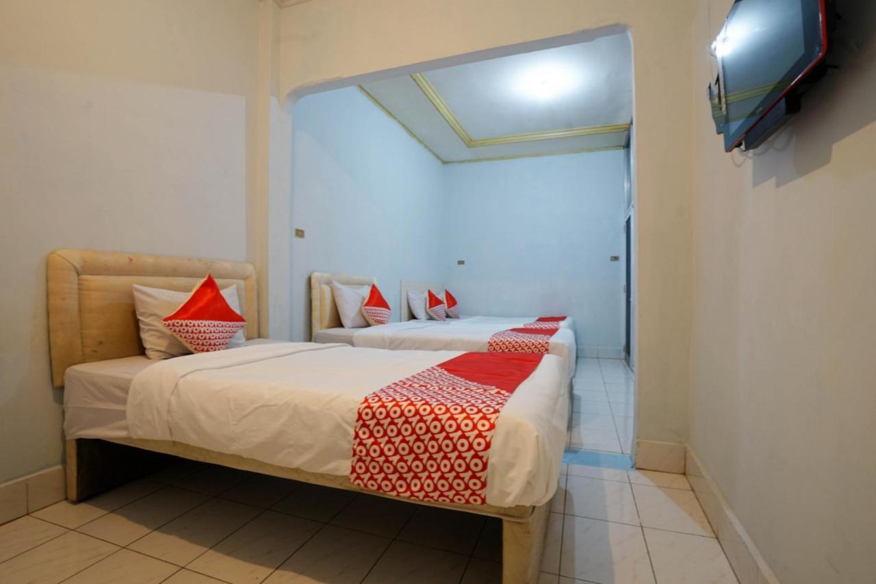 Oyo 2876 Hotel Idayu Palembang Extérieur photo